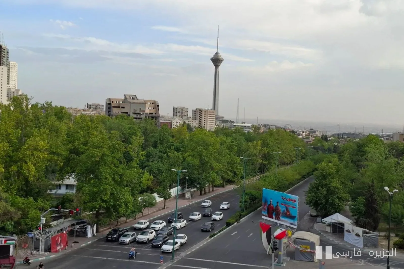 ایرانیان در تهران برای مقابله با تحریم‌ها مواد غذایی و دارو ذخیره می‌کنند