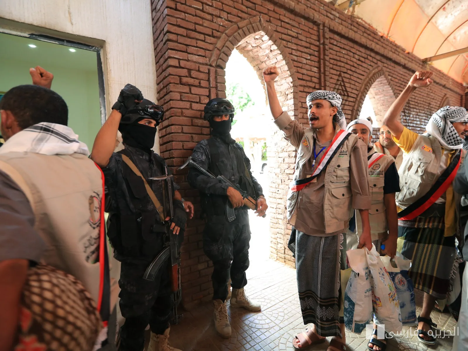 تنش‌های جدید در خلیج: سعودی‌ها و حوثی‌ها در نبرد باب المندب