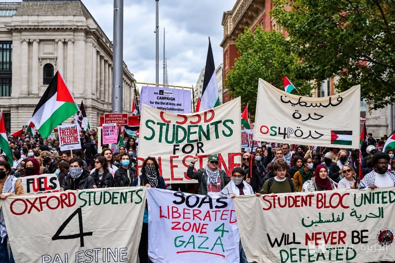 دانشجویان لندن در حمایت از فلسطین به خیابان آمدند