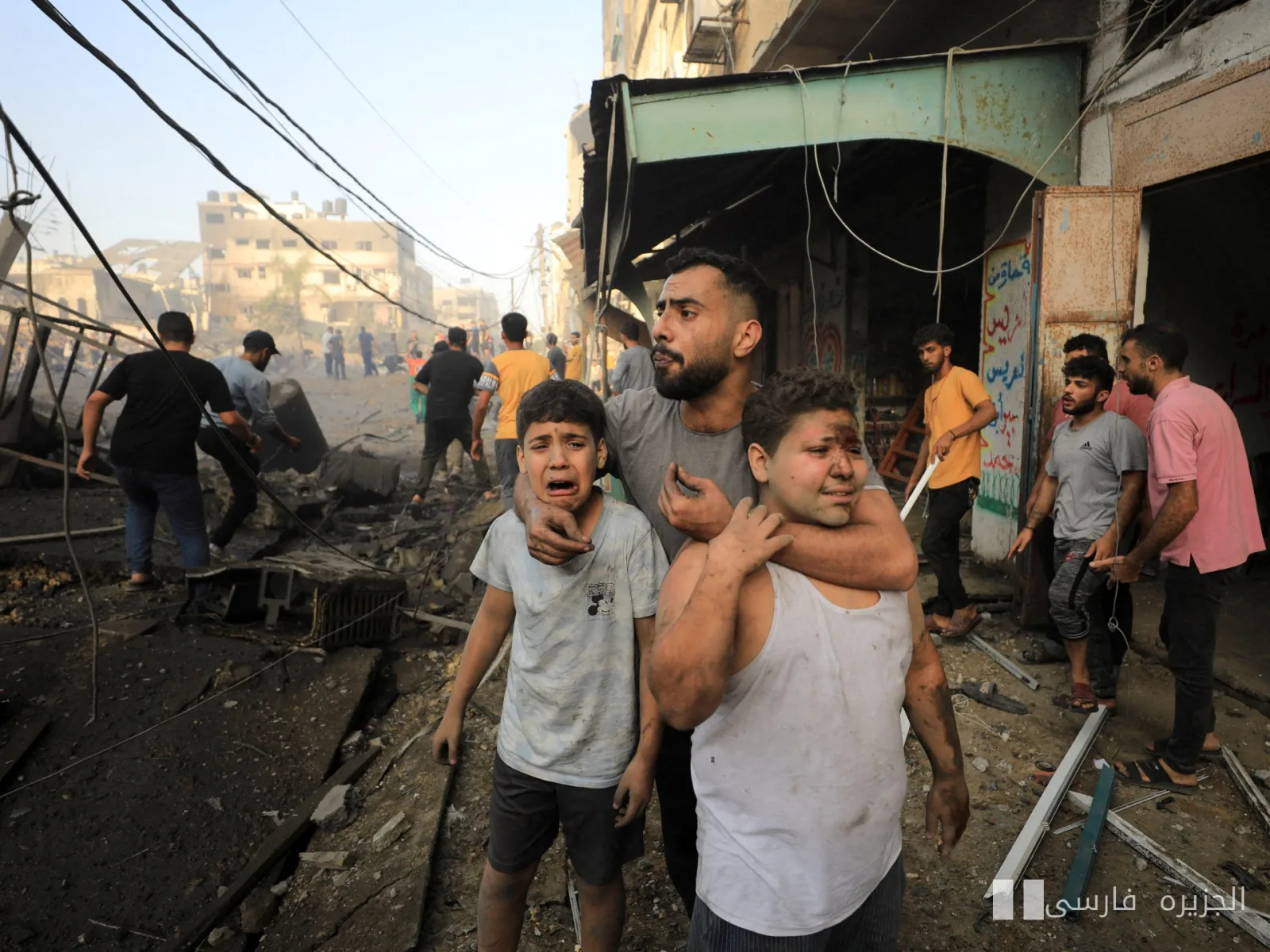 فلسطینی‌ها آماده دفن اجساد ۱۰۵ قربانی حمله اسرائیل به غزه شدند