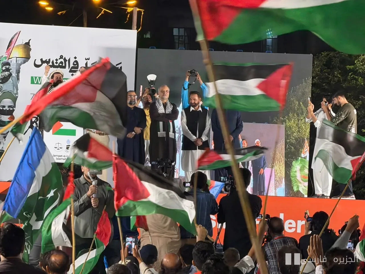 تظاهرات بزرگ حامیان فلسطین در پاکستان به مناسبت سالگرد عملیات طوفان الاقصی