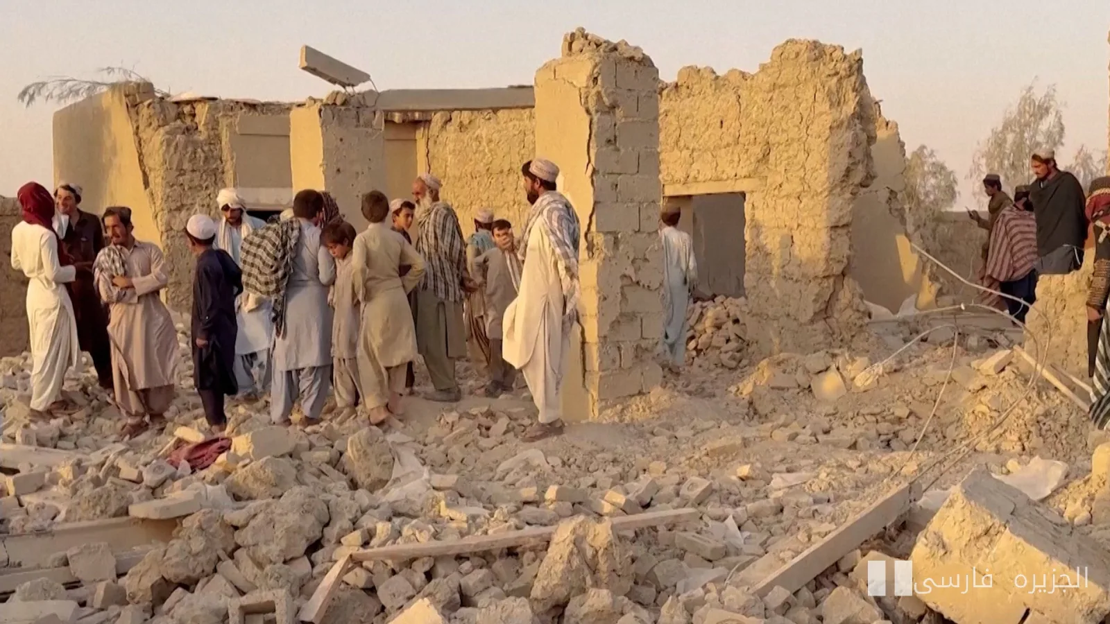 حمله هوایی پاکستان در افغانستان جان زنان و کودکان را گرفت